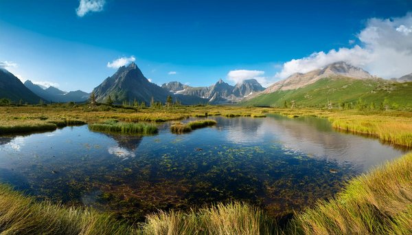 Luxury travel in indonesia: why choose a yacht charter?